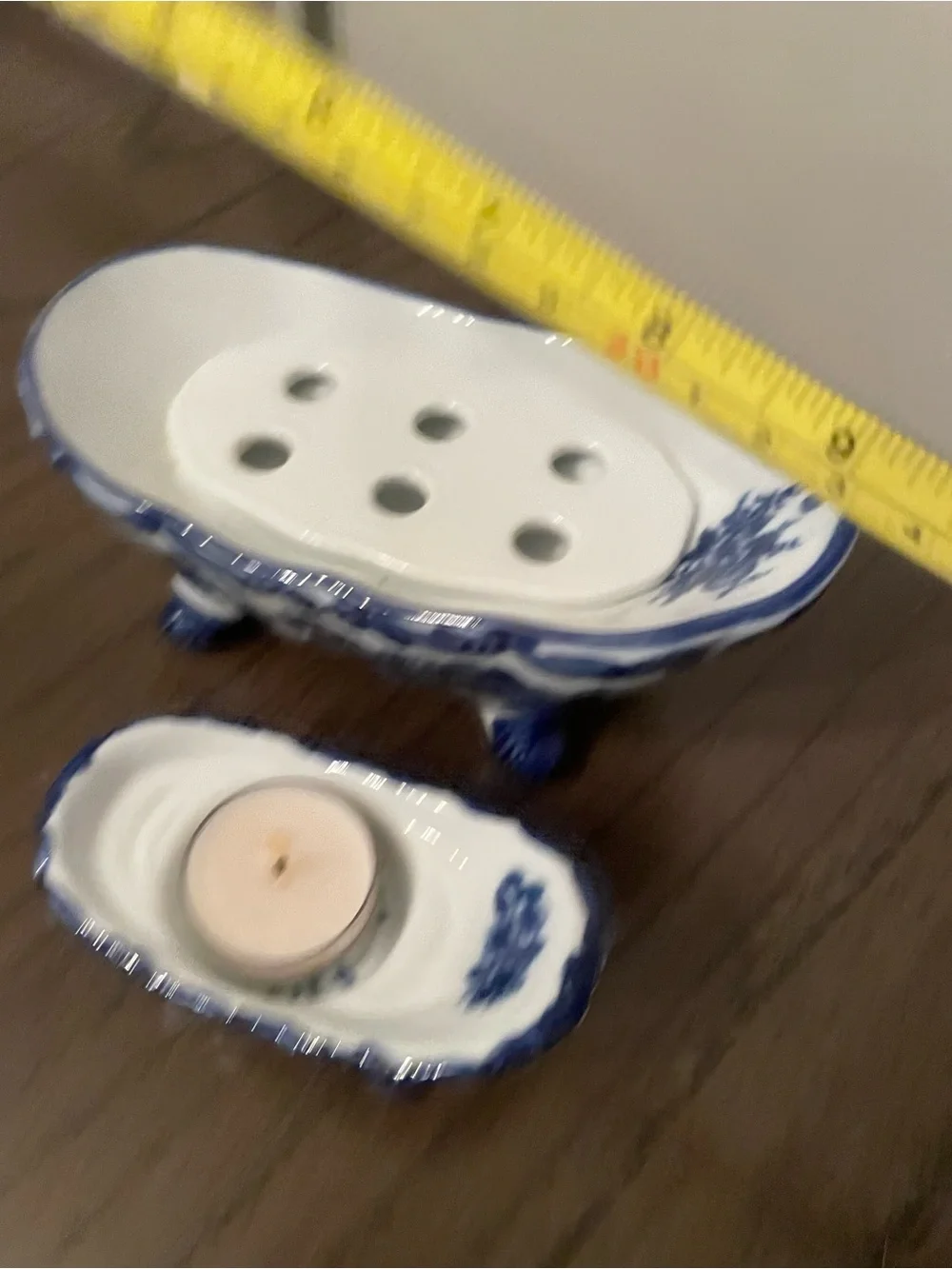 Blue Floral Ceramic Bath Accessory Set - Decorative Soap Dish & Tray